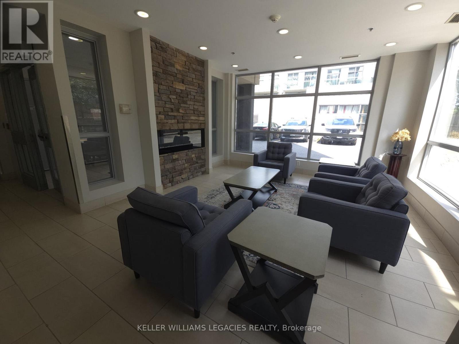 Photo 2 of 709 2464 Weston Road, Toronto ON