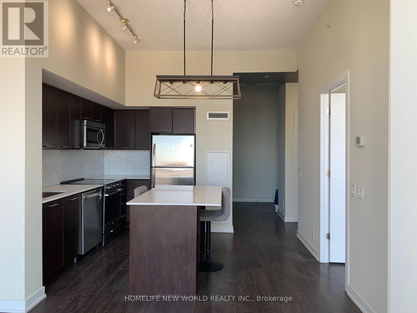 Photo 4 of 4505 2220 Lakeshore Boulevard W, Toronto ON