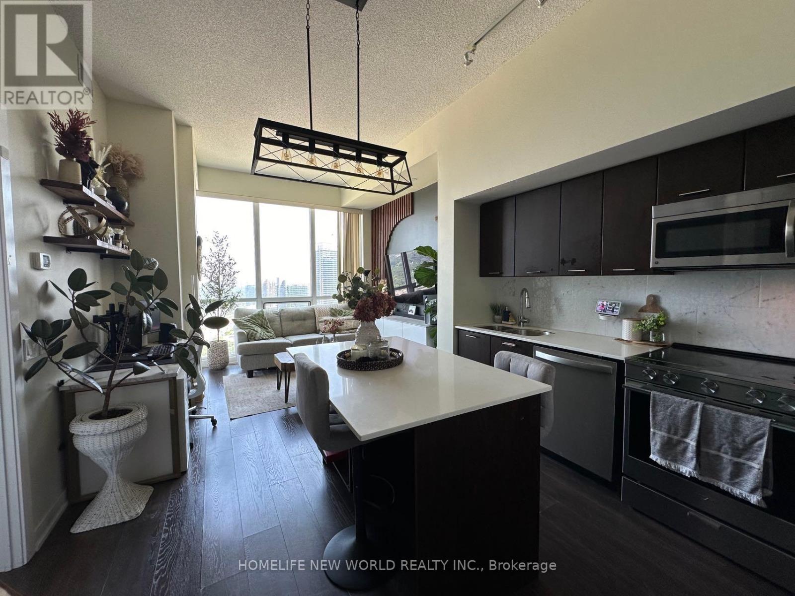 Photo 7 of 4505 2220 Lakeshore Boulevard W, Toronto ON