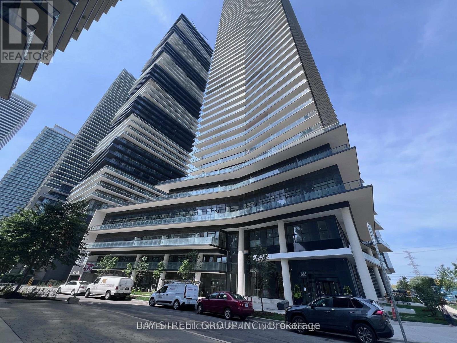 Photo 1 of 2308 38 Annie Craig Drive, Toronto ON