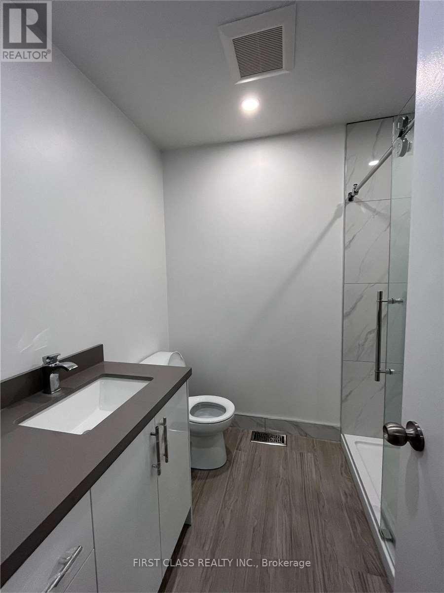Photo 10 of Upper 2571 Palisander Avenue, Mississauga ON
