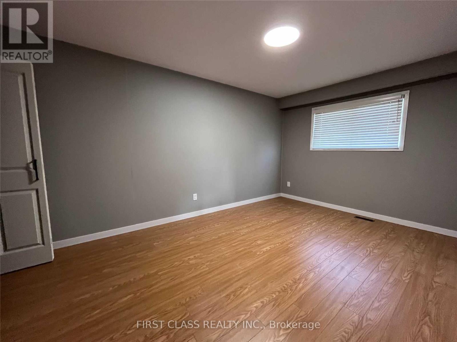 Photo 6 of Upper 2571 Palisander Avenue, Mississauga ON