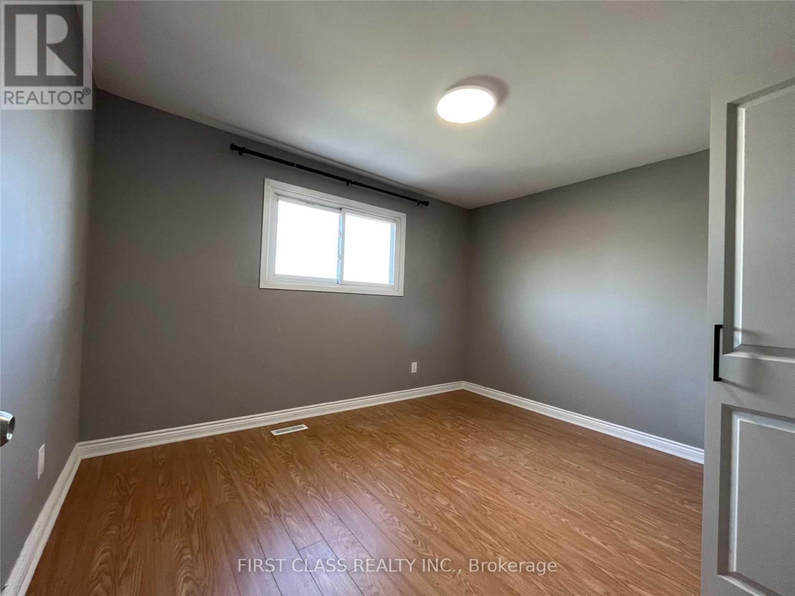Photo 7 of Upper 2571 Palisander Avenue, Mississauga ON
