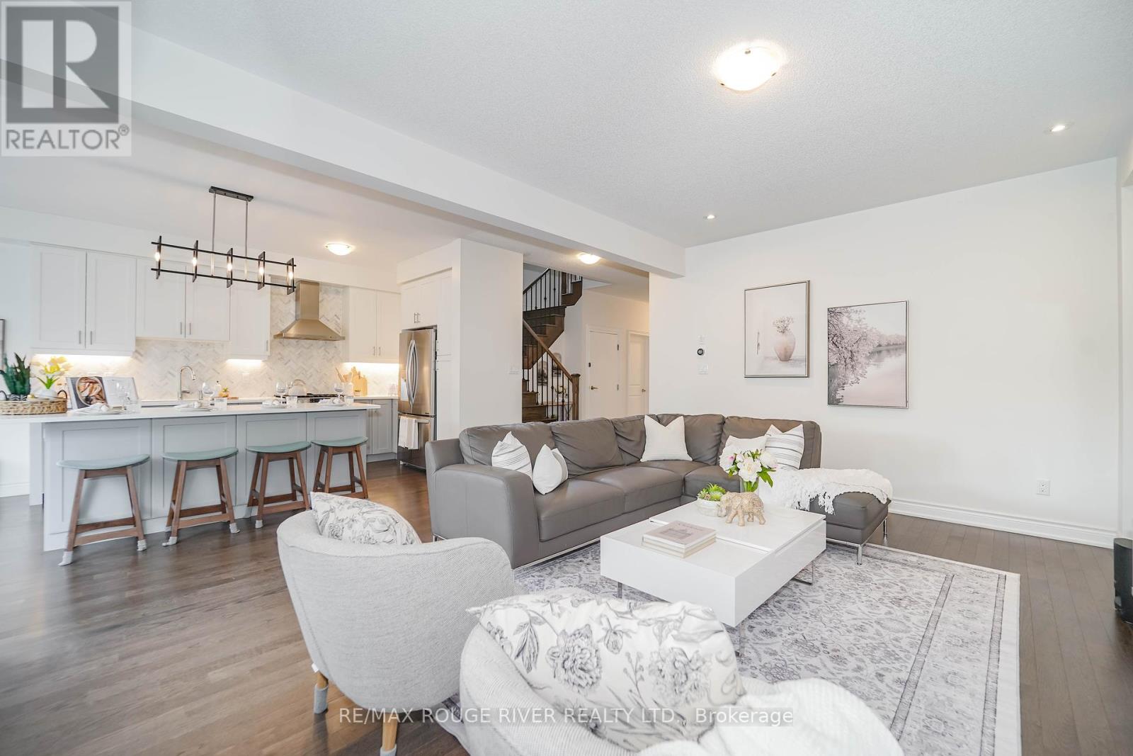 Photo 16 of 195 Lionhead Golf Club Road, Brampton ON