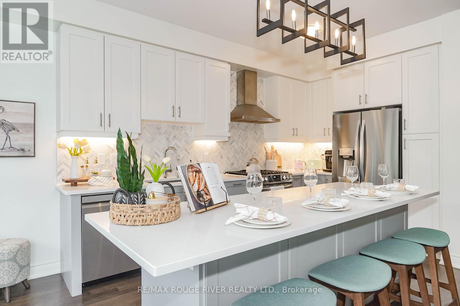 Photo 18 of 195 Lionhead Golf Club Road, Brampton ON