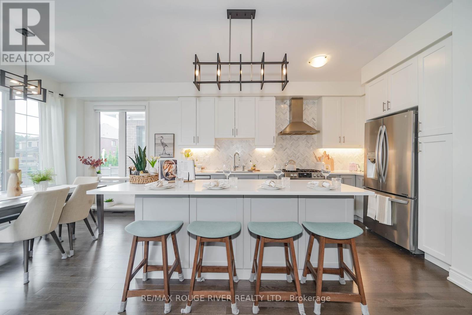 Photo 21 of 195 Lionhead Golf Club Road, Brampton ON