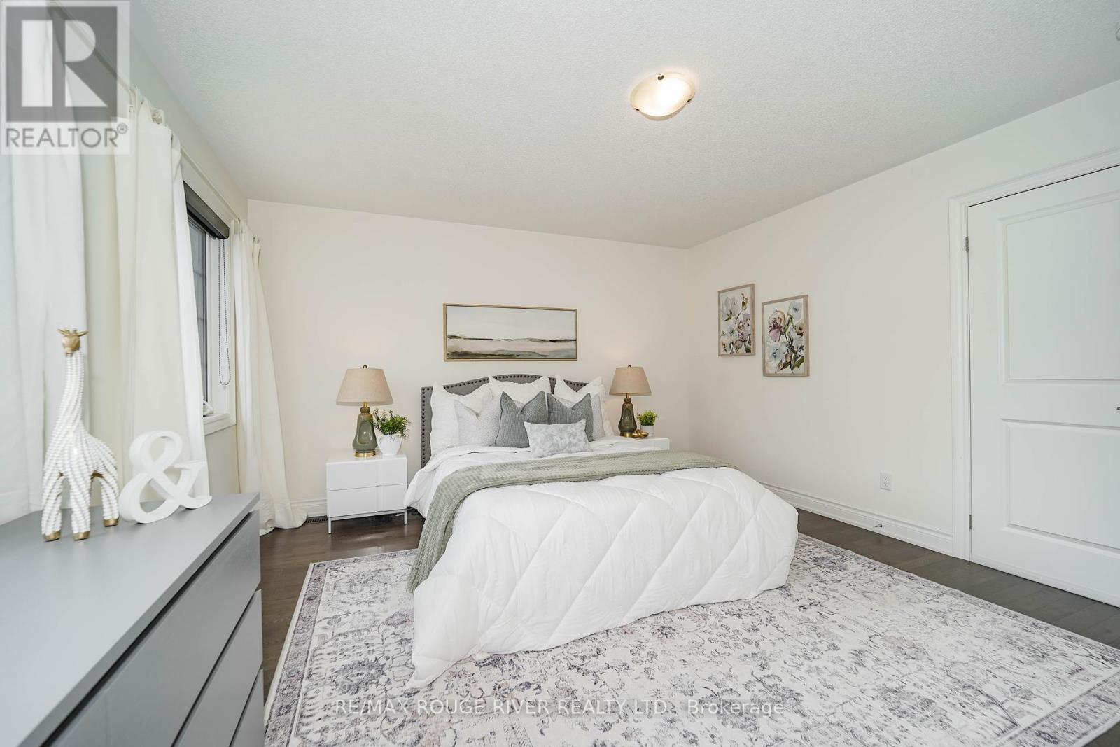 Photo 34 of 195 Lionhead Golf Club Road, Brampton ON