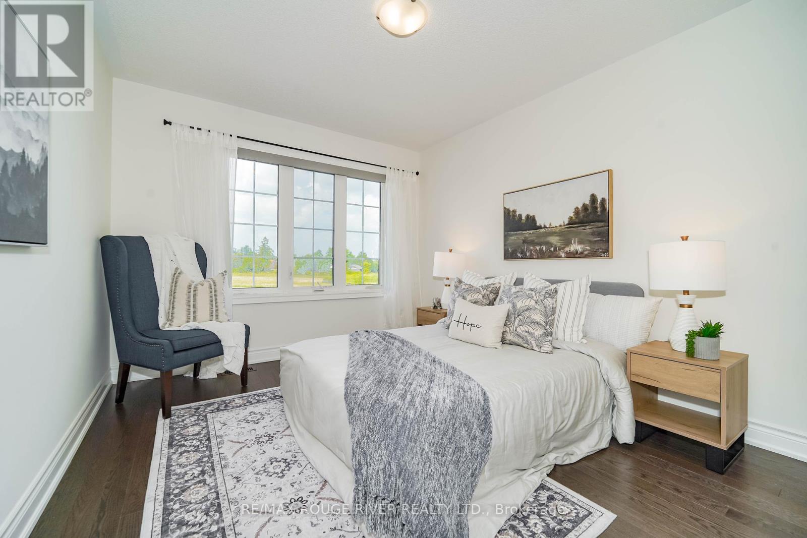 Photo 38 of 195 Lionhead Golf Club Road, Brampton ON