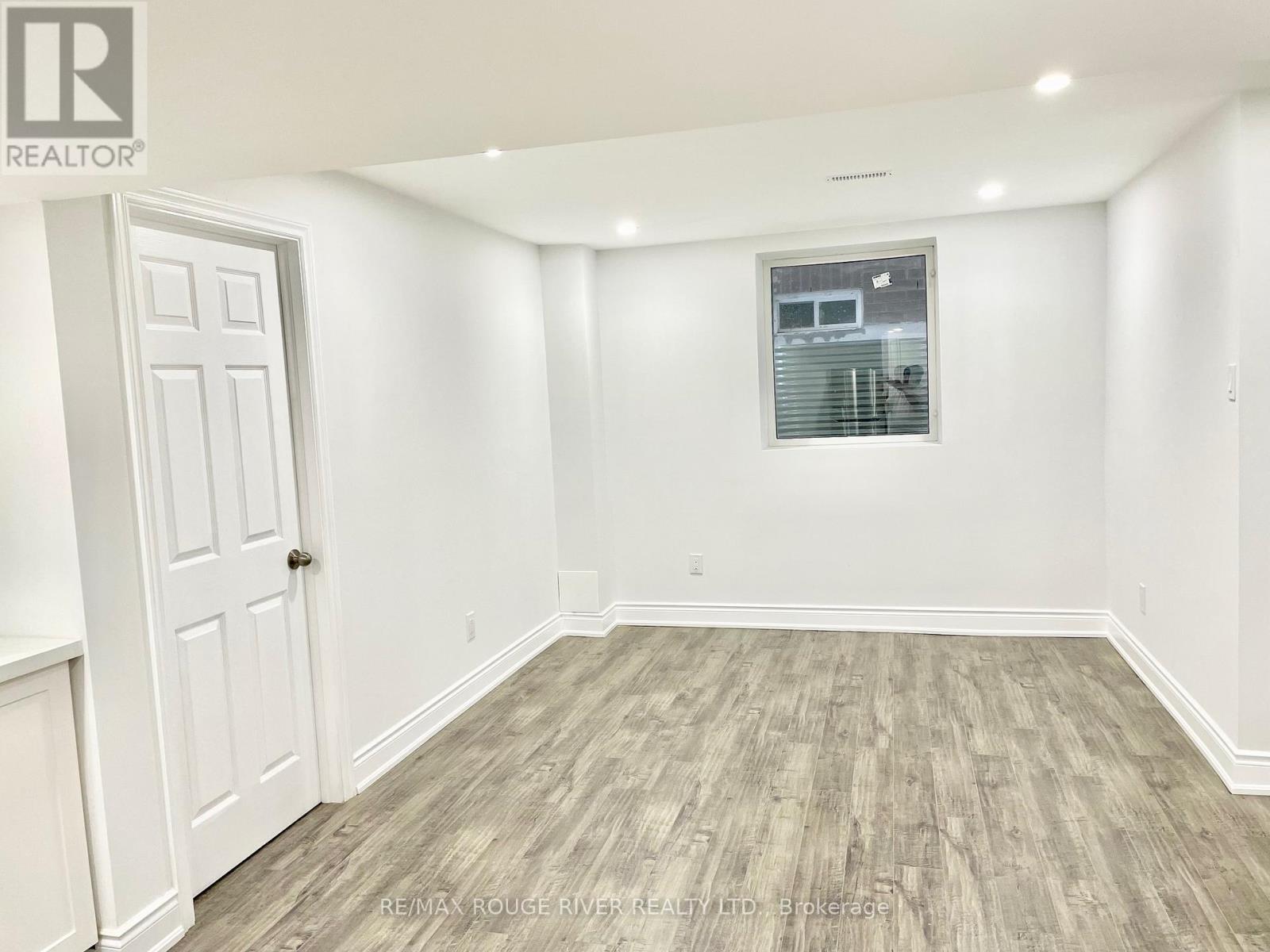 Photo 45 of 195 Lionhead Golf Club Road, Brampton ON