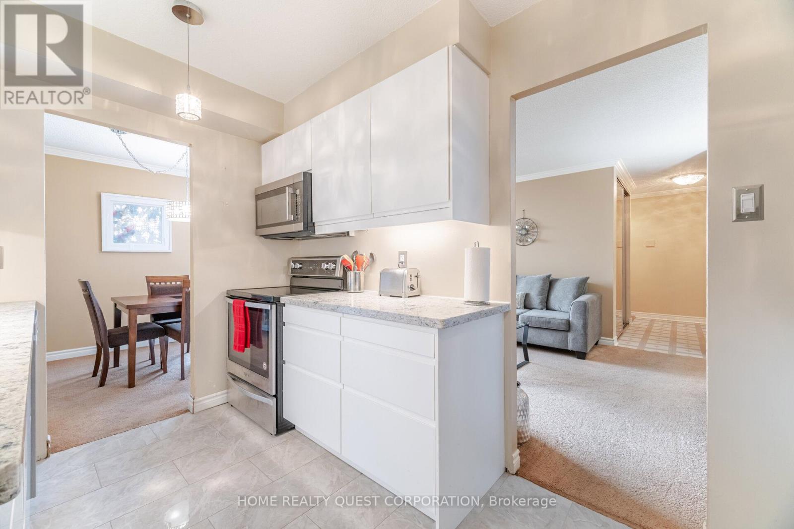 Photo 6 of 510 3170 Kirwin Avenue, Mississauga ON
