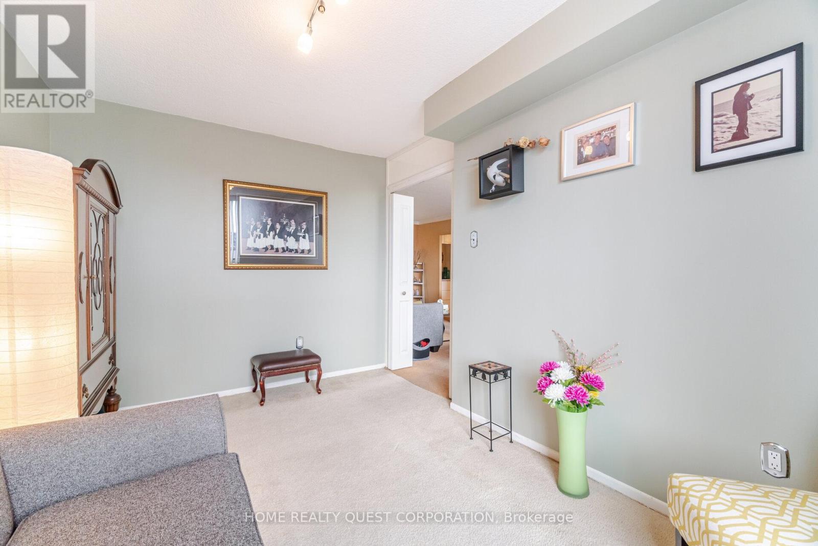 Photo 15 of 510 3170 Kirwin Avenue, Mississauga ON