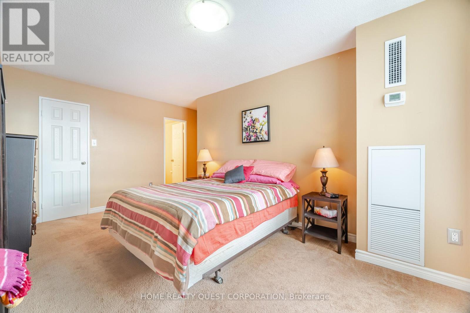 Photo 4 of 510 3170 Kirwin Avenue, Mississauga ON