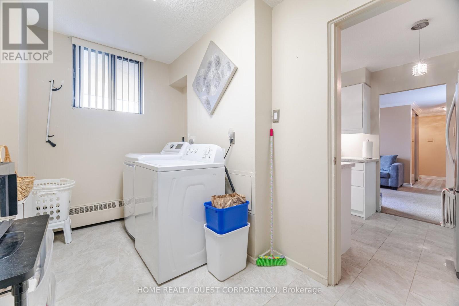 Photo 11 of 510 3170 Kirwin Avenue, Mississauga ON