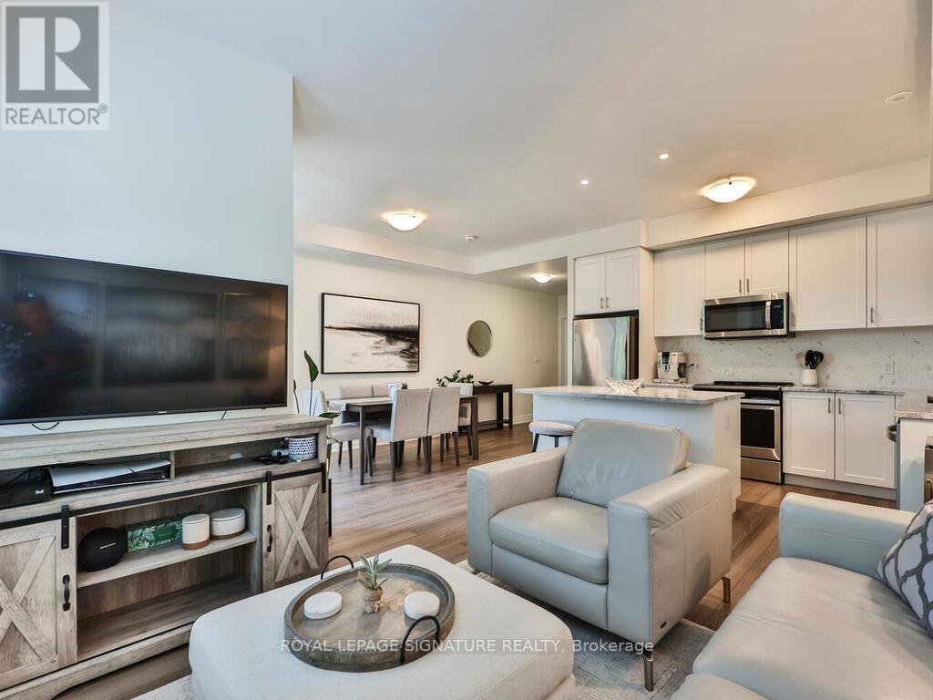 Photo 9 of 212 652 Cricklewood Drive, Mississauga ON