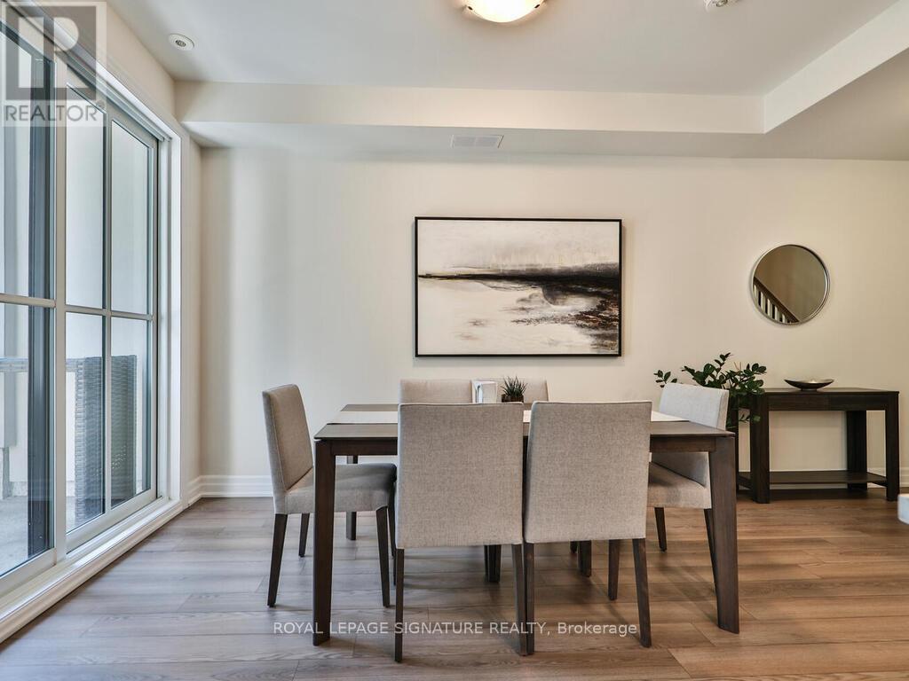 Photo 18 of 212 652 Cricklewood Drive, Mississauga ON