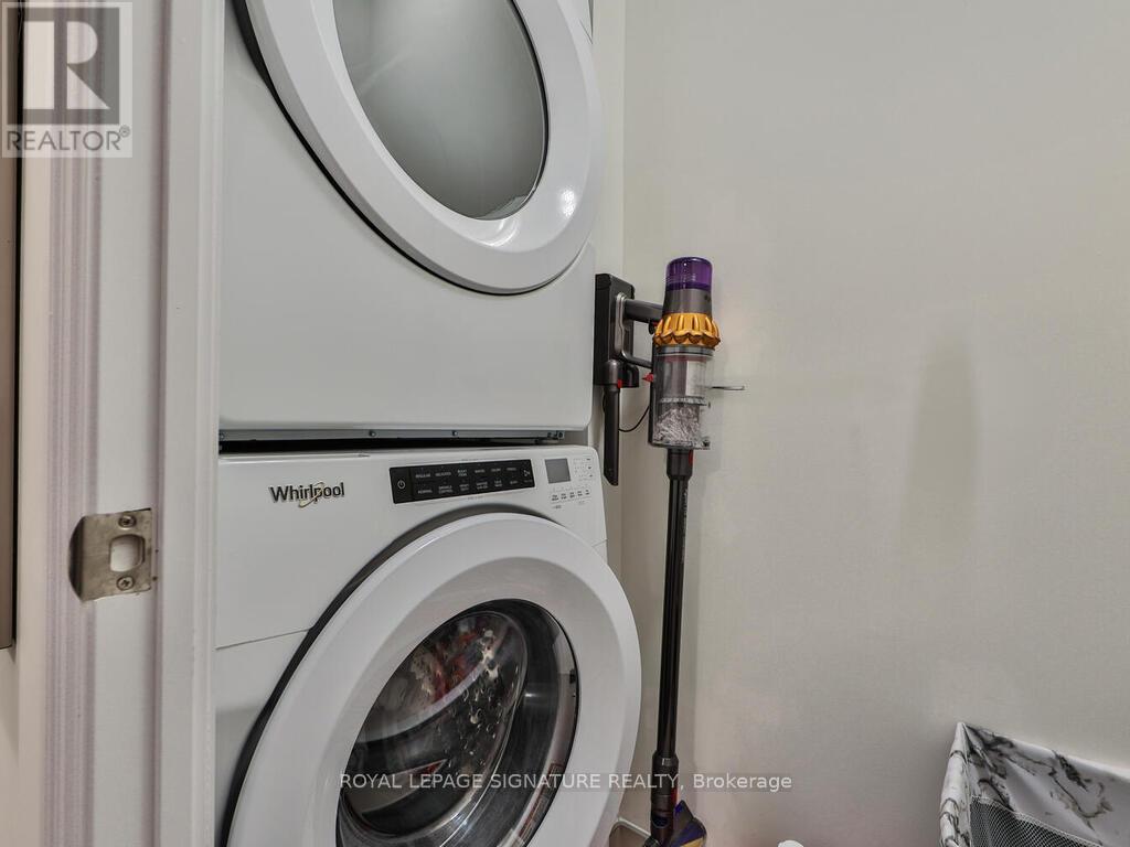 Photo 26 of 212 652 Cricklewood Drive, Mississauga ON