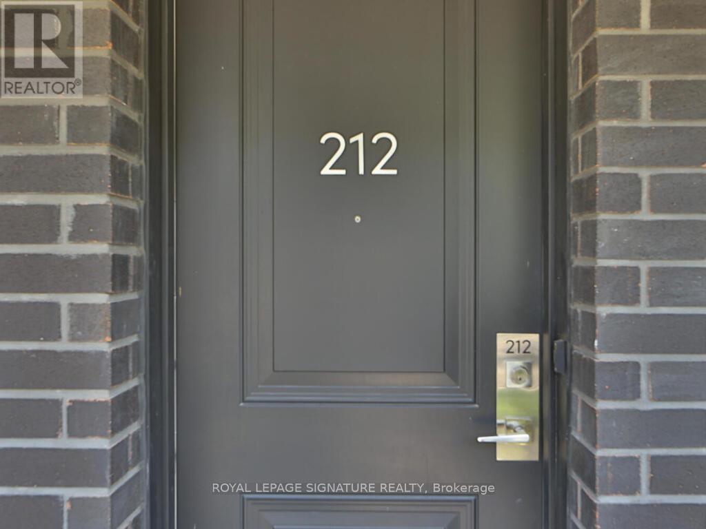 Photo 6 of 212 652 Cricklewood Drive, Mississauga ON