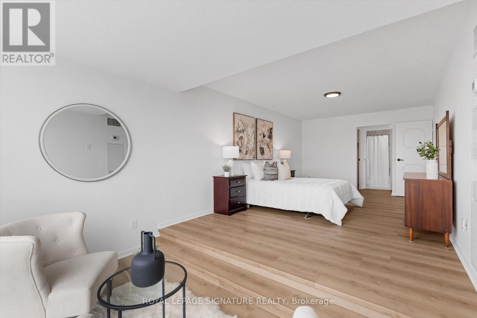 Photo 29 of 604 2185 Marine Drive, Oakville ON