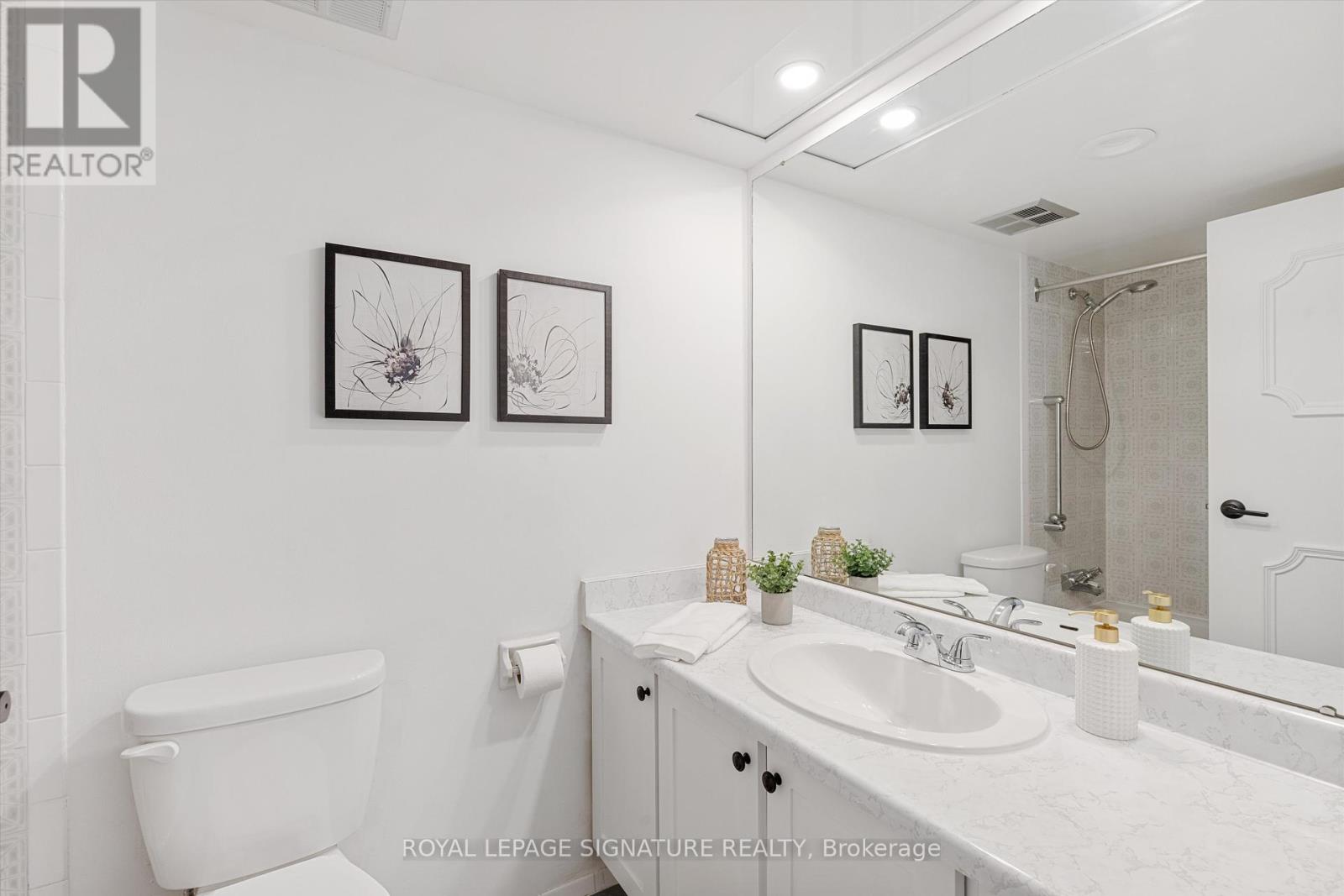 Photo 32 of 604 2185 Marine Drive, Oakville ON