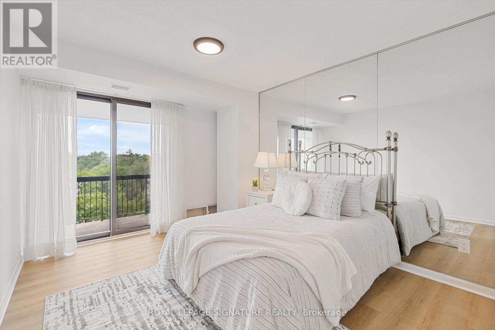 Photo 14 of 604 2185 Marine Drive, Oakville ON