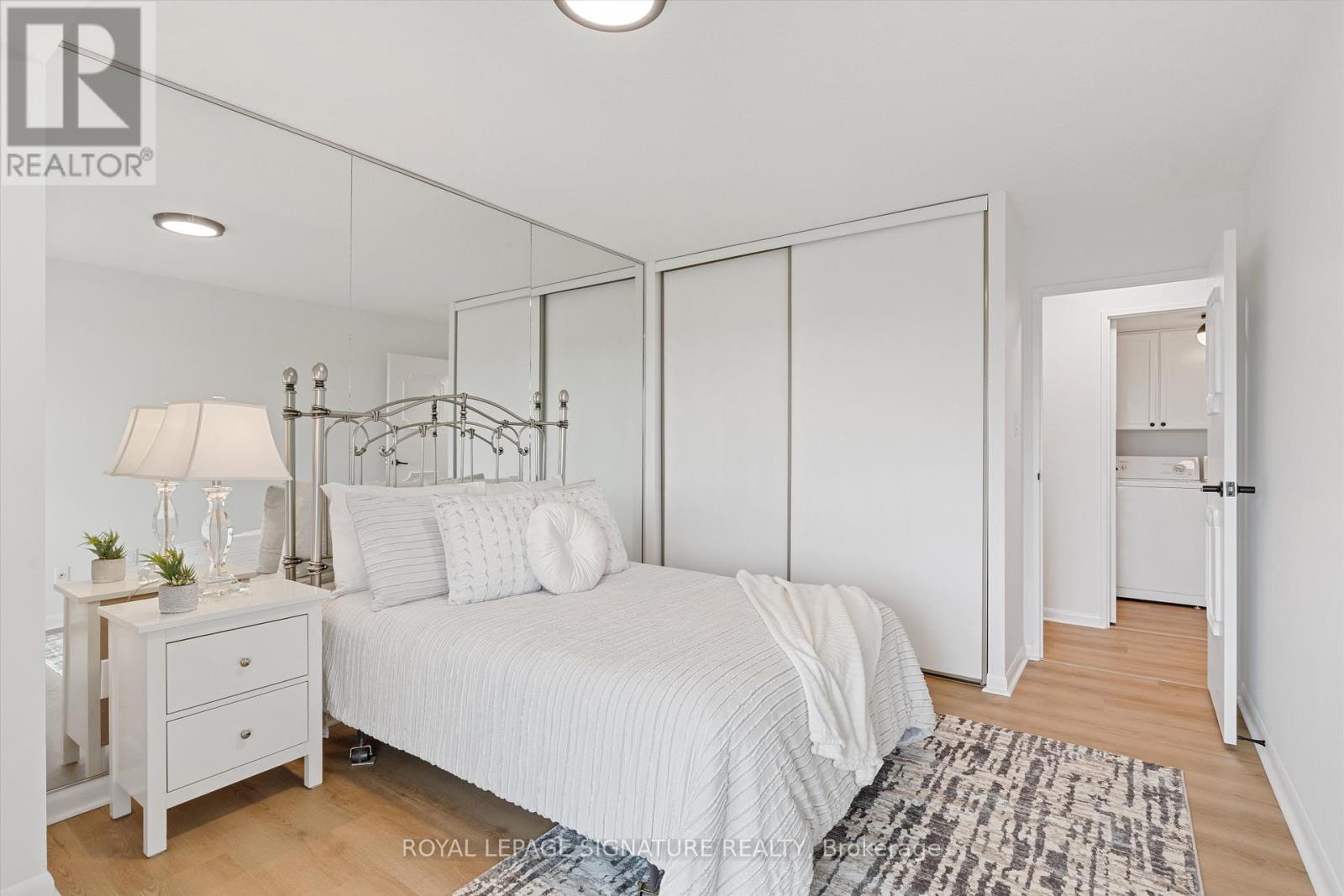 Photo 15 of 604 2185 Marine Drive, Oakville ON