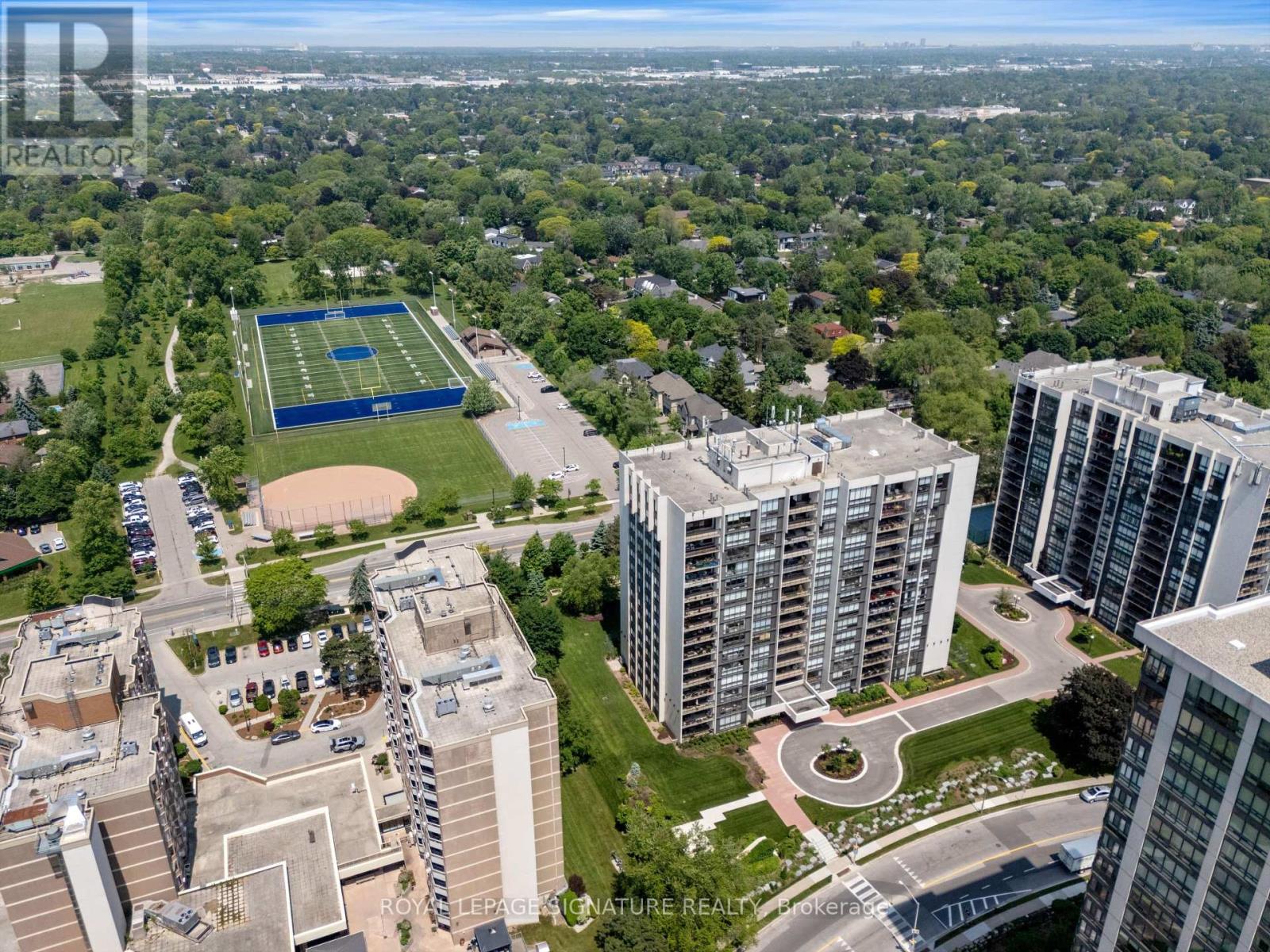 Photo 18 of 604 2185 Marine Drive, Oakville ON