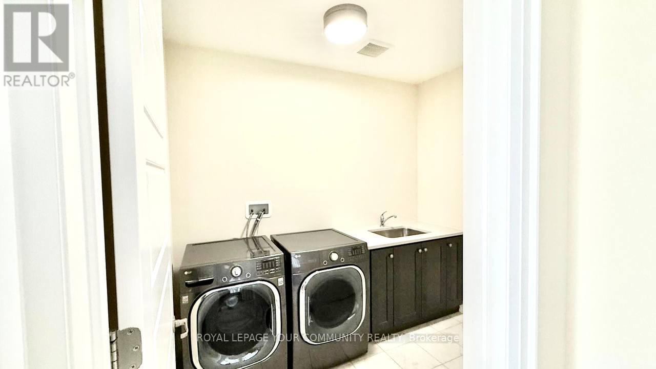 Photo 38 of 3186 Hines Drive, Oakville ON