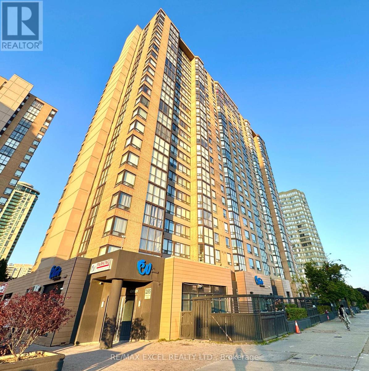 Photo 5 of 1412 285 Enfield Place, Mississauga ON
