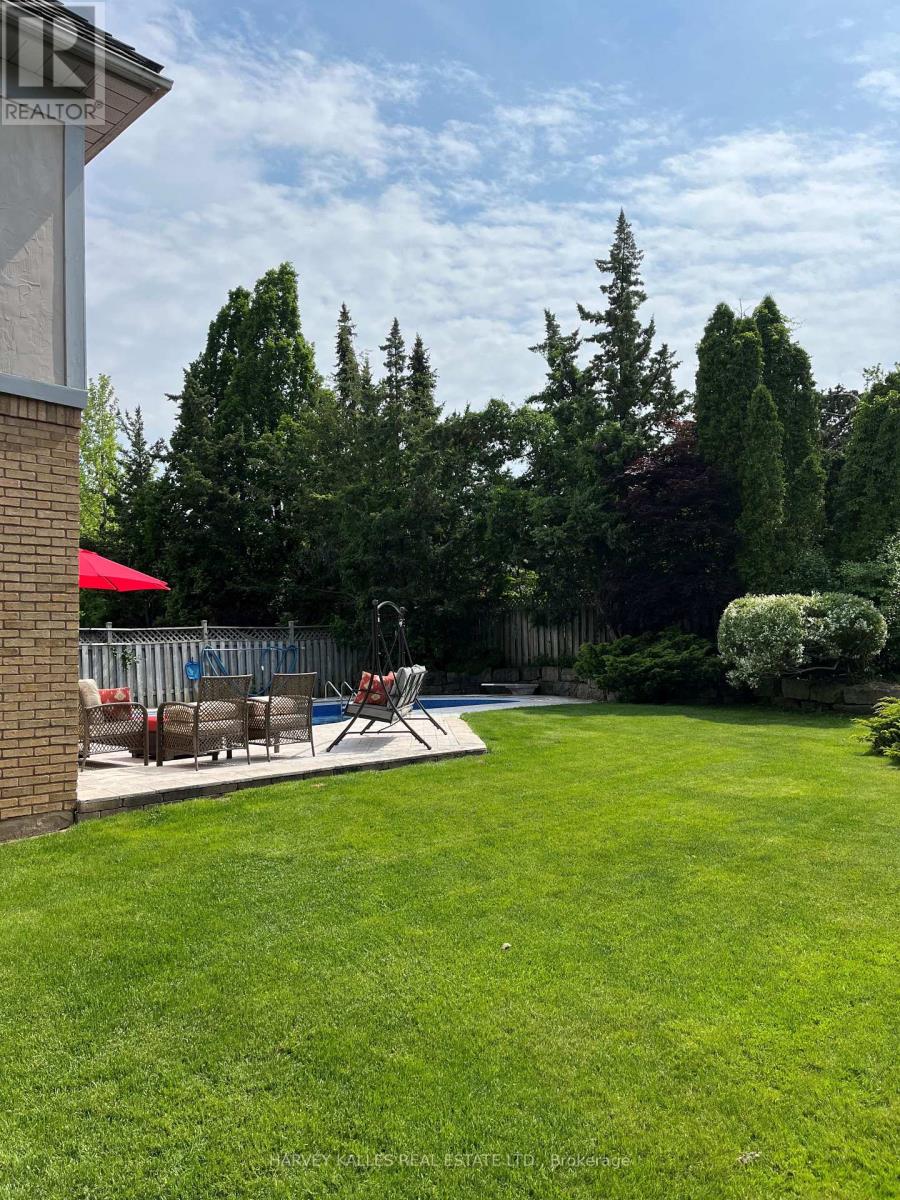 Photo 33 of 5108 Forest Hill Drive, Mississauga ON