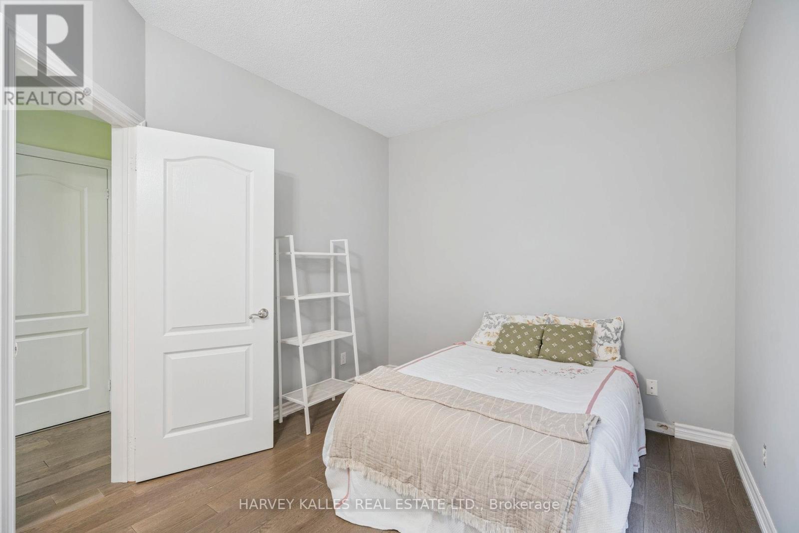 Photo 4 of 414 135 James Street S, Hamilton ON