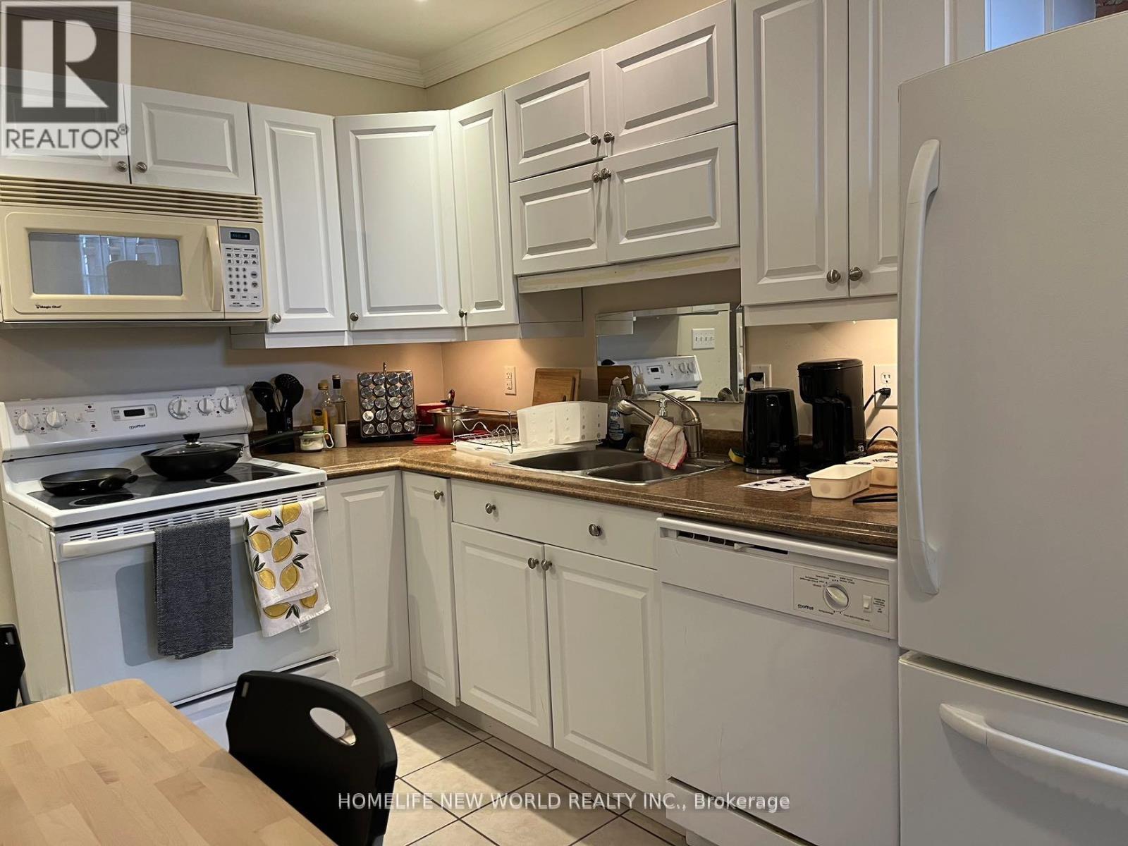 Photo 2 of 501 79 King Street W, Cobourg ON