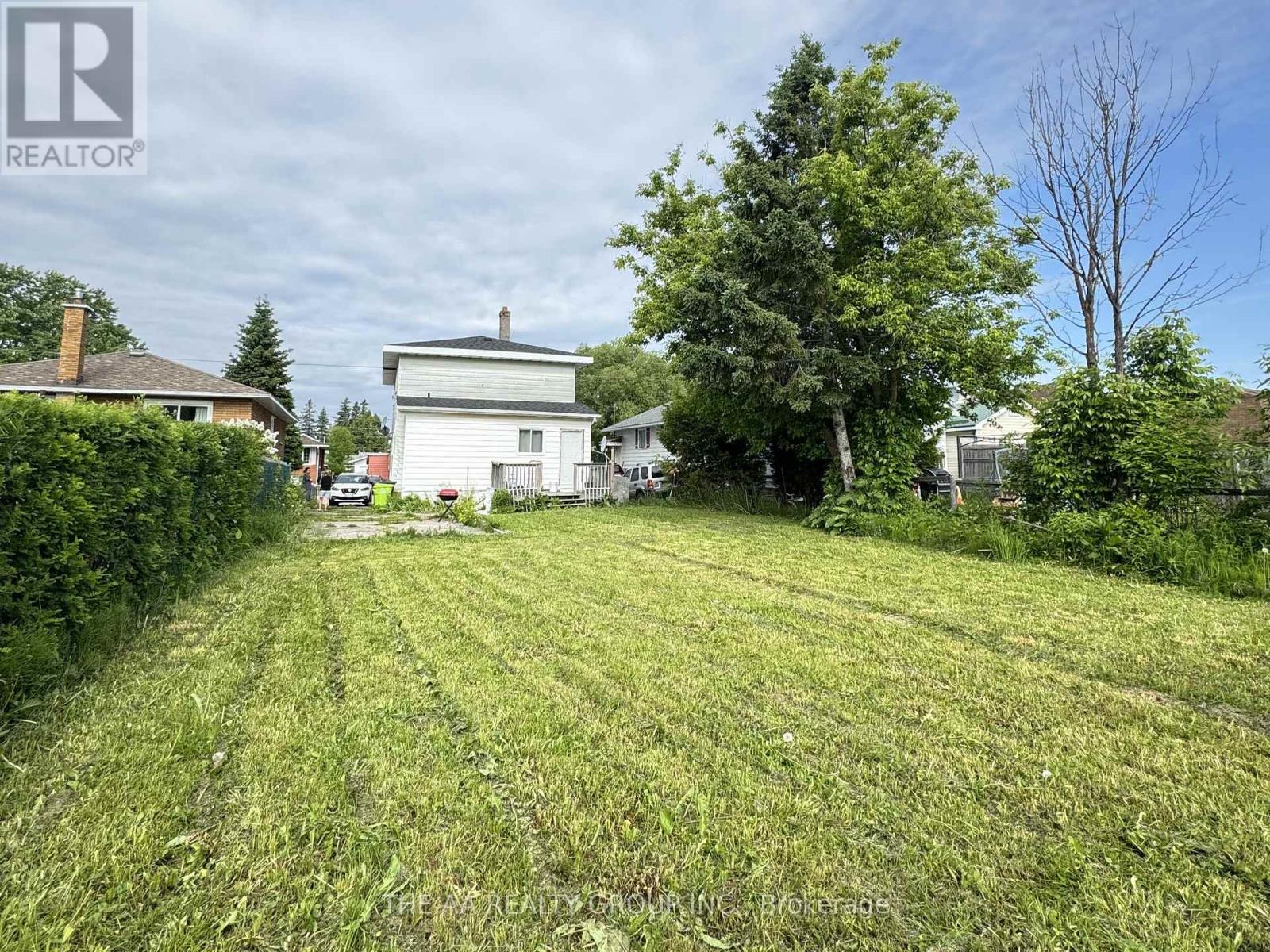 Photo 14 of 660 Lennox Avenue N, Sault Ste Marie ON