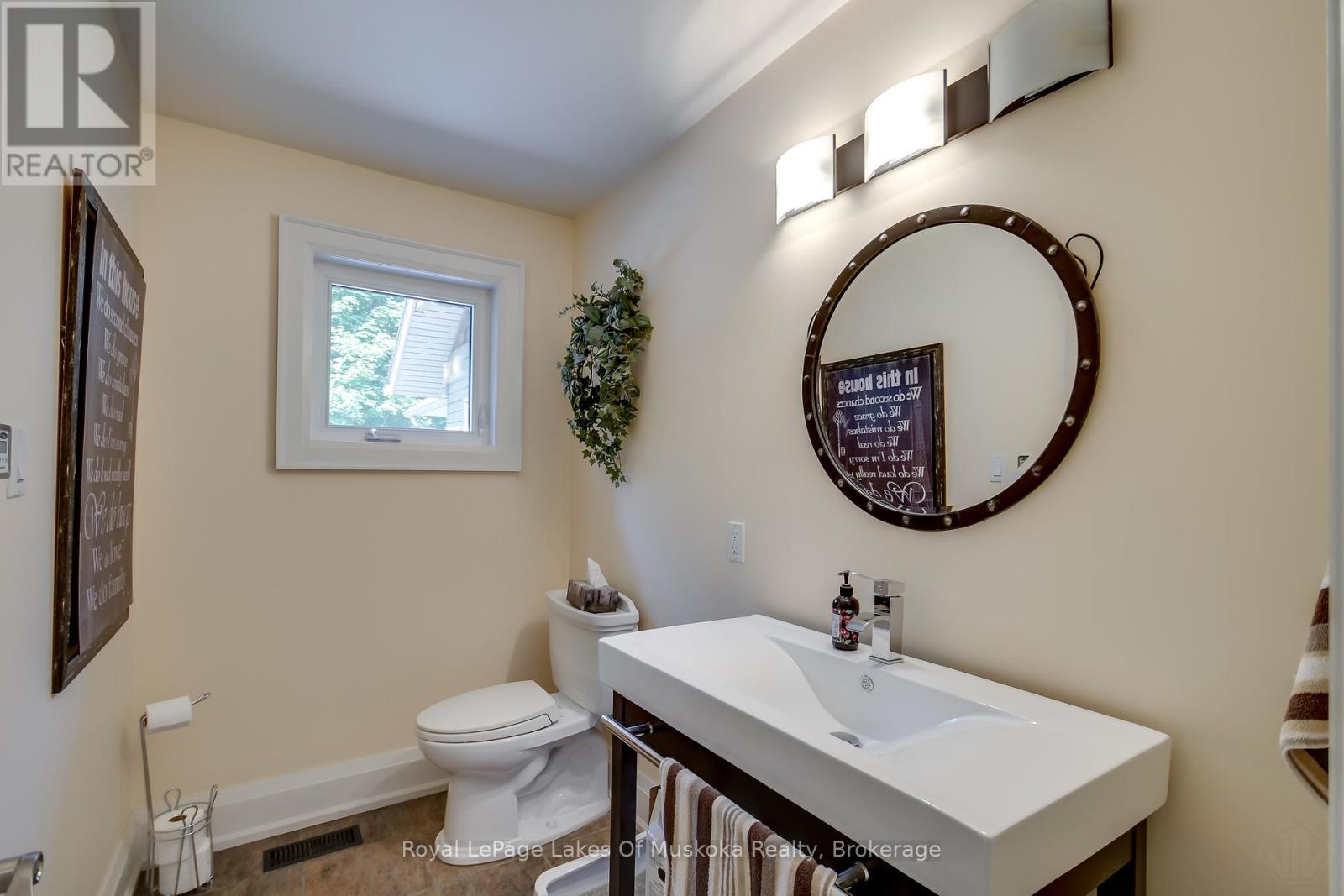 Photo 2 of 759 Williamsport Road, Huntsville ON