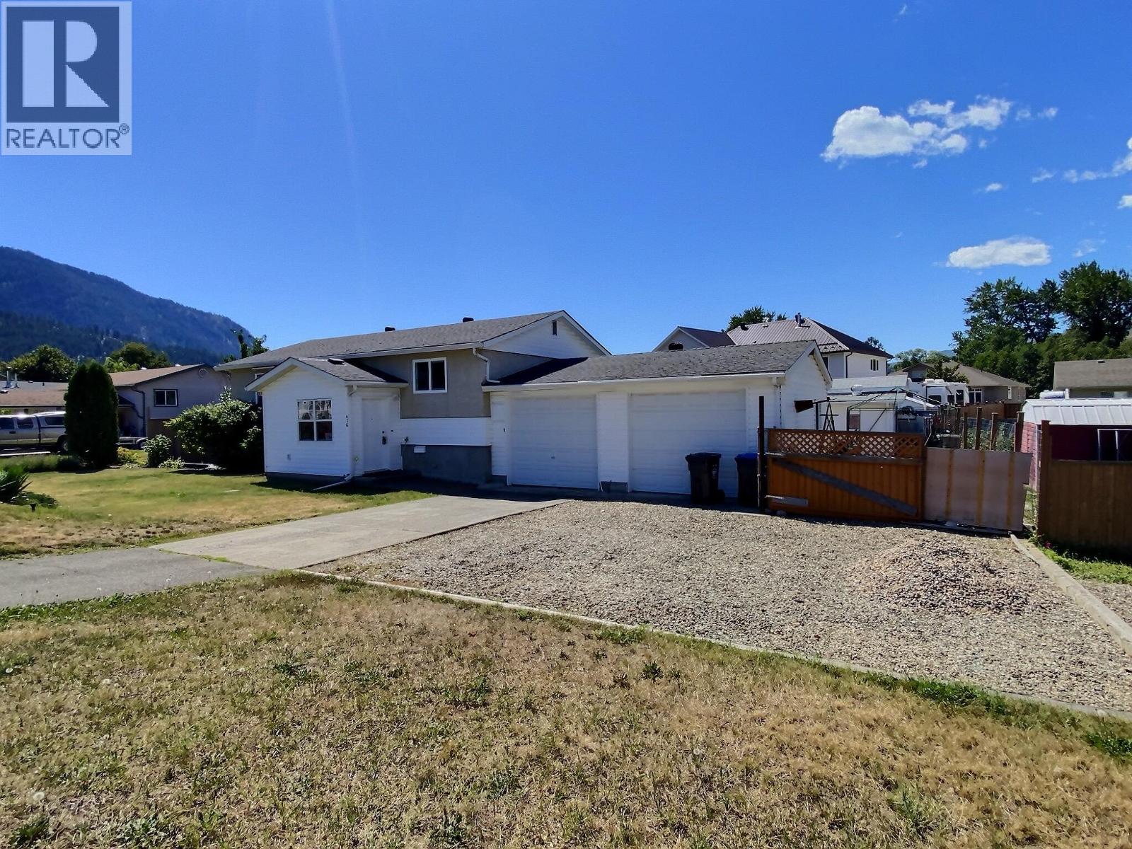 Photo 7 of 416 Larch Street, Chase BC