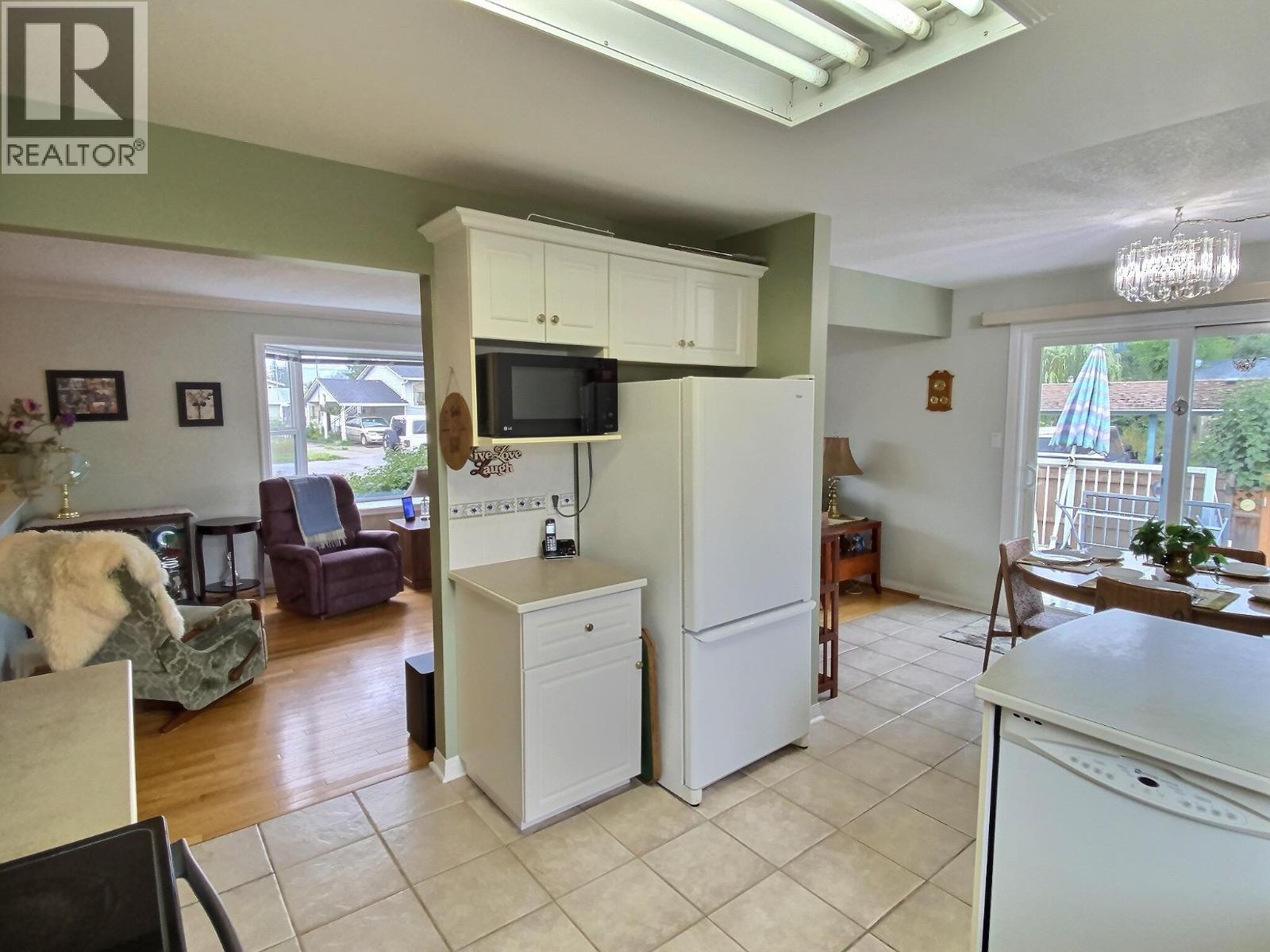 Photo 12 of 416 Larch Street, Chase BC