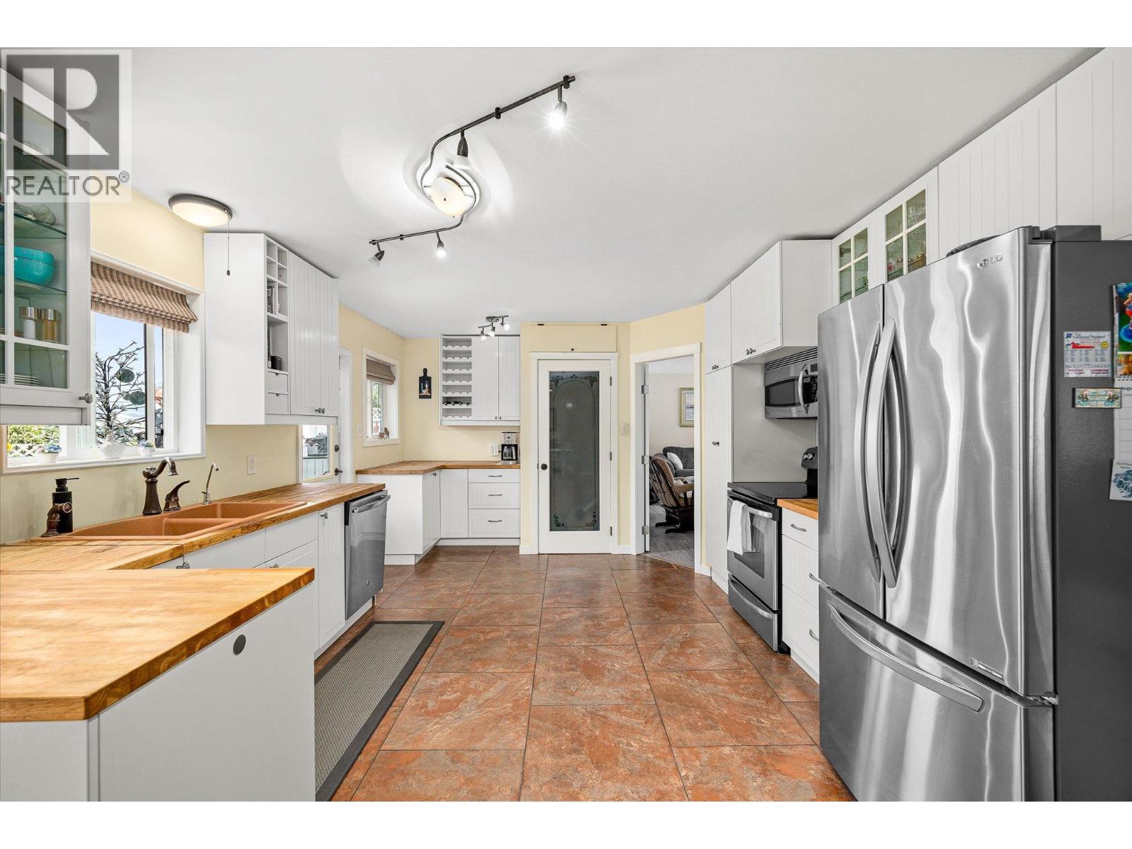  515 Philpott Road, Okanagan Falls