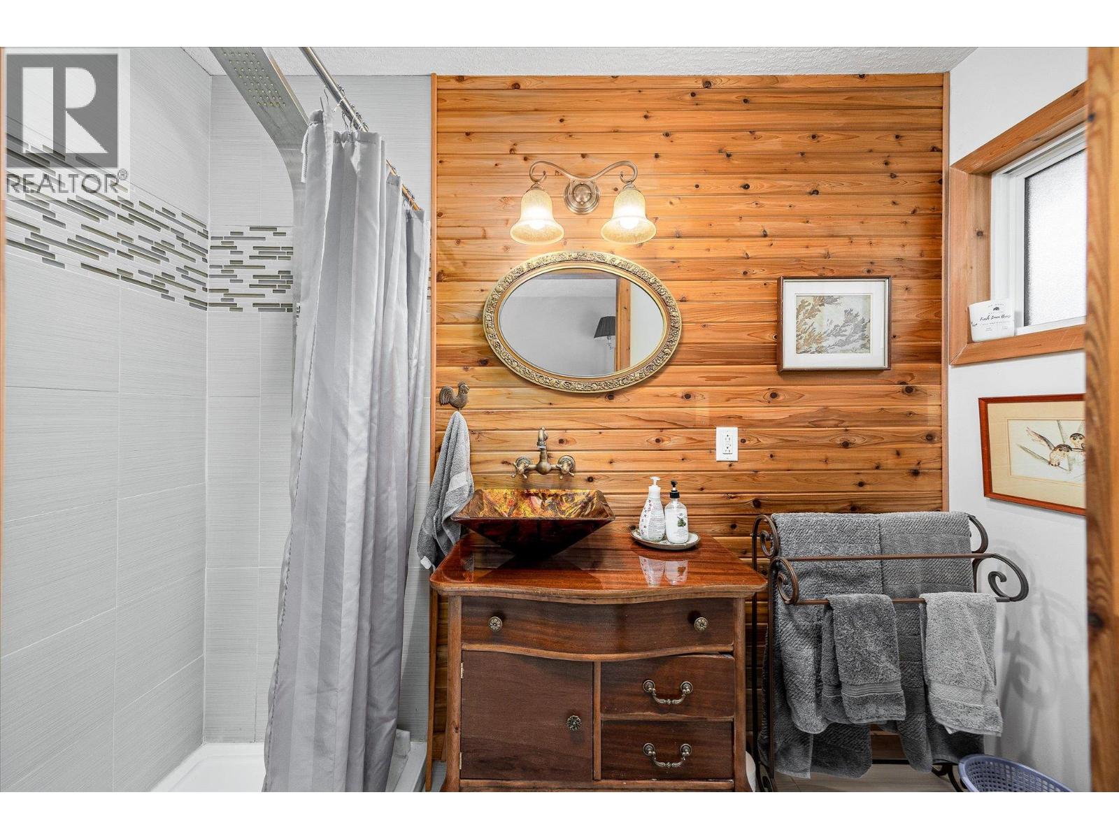  515 Philpott Road, Okanagan Falls