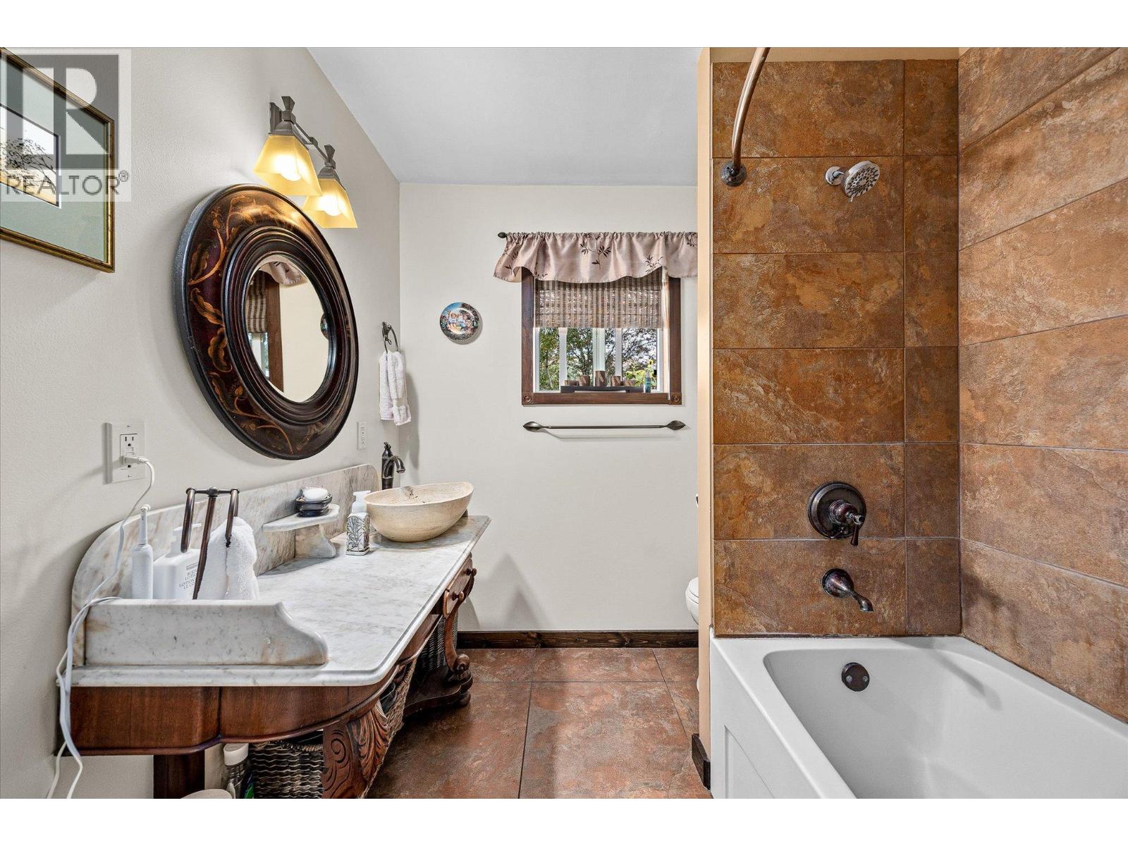  515 Philpott Road, Okanagan Falls
