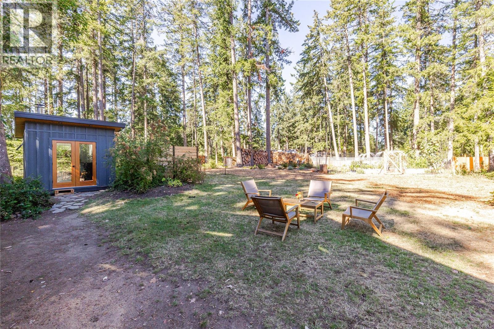Photo 2 of 2490 Cross Rd, Nanoose Bay BC