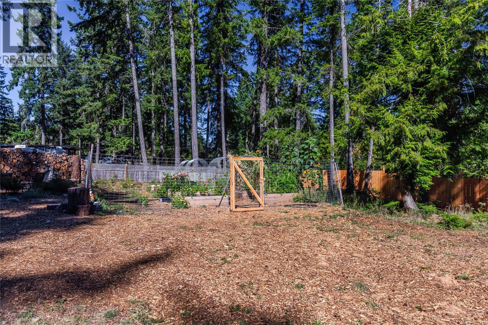 Photo 20 of 2490 Cross Rd, Nanoose Bay BC