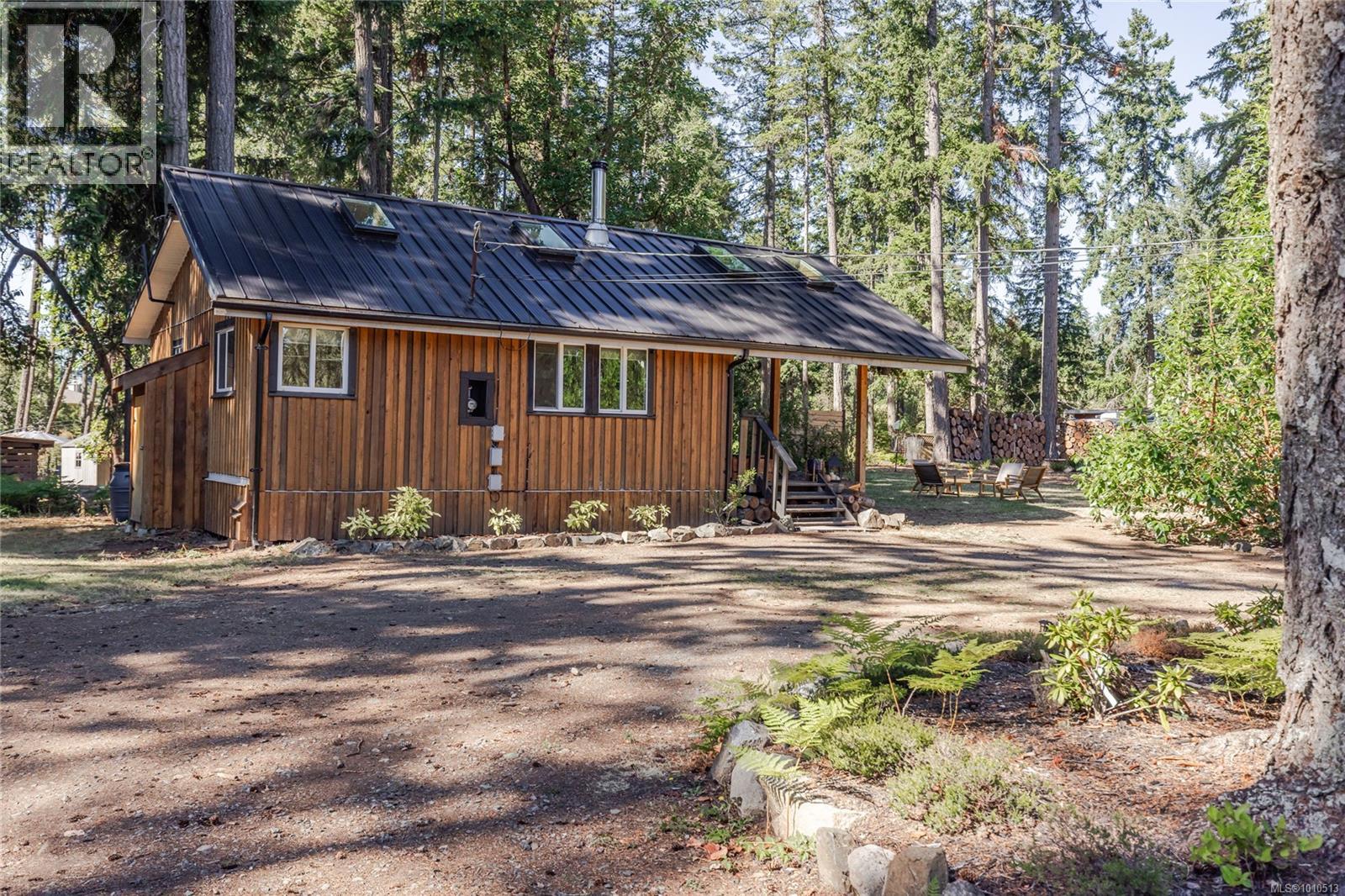 Photo 7 of 2490 Cross Rd, Nanoose Bay BC