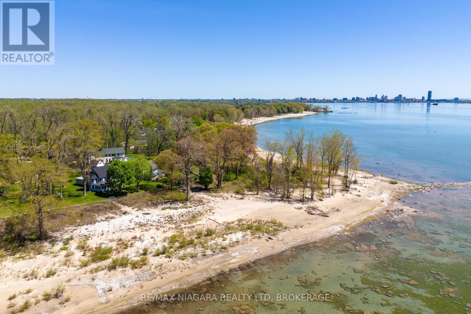Photo 23 of 183 Maple Lane, Fort Erie ON