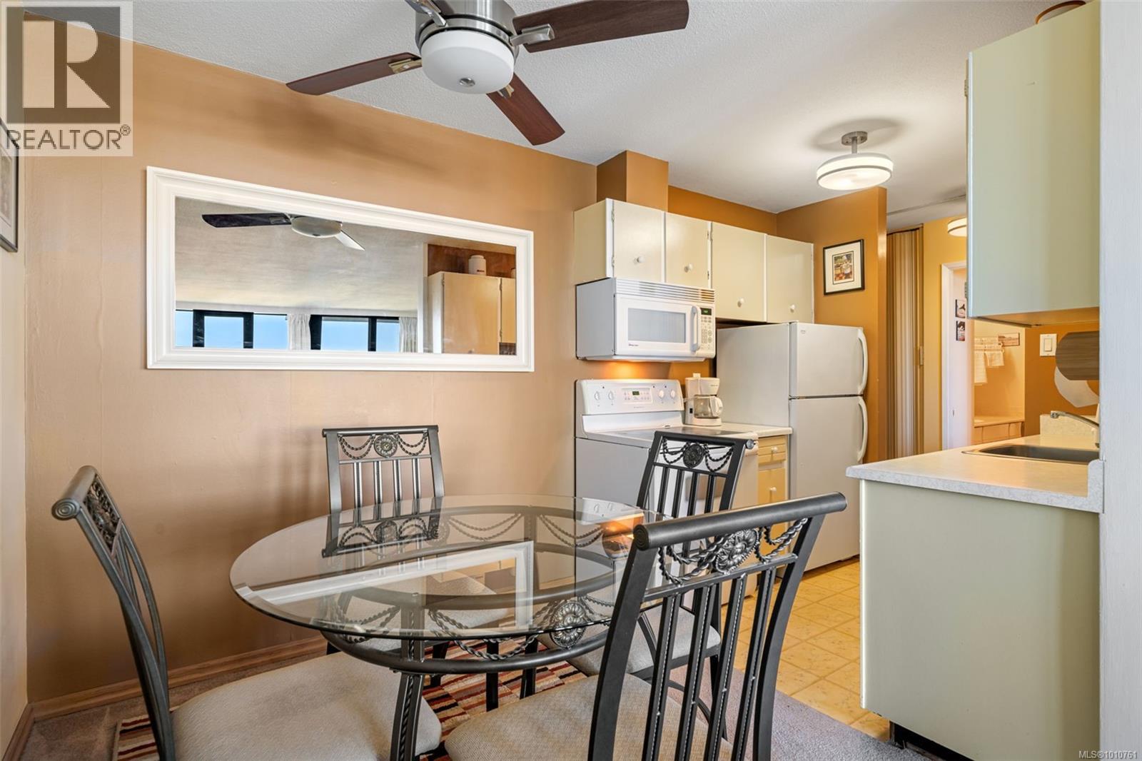 904 647 Michigan St, Victoria