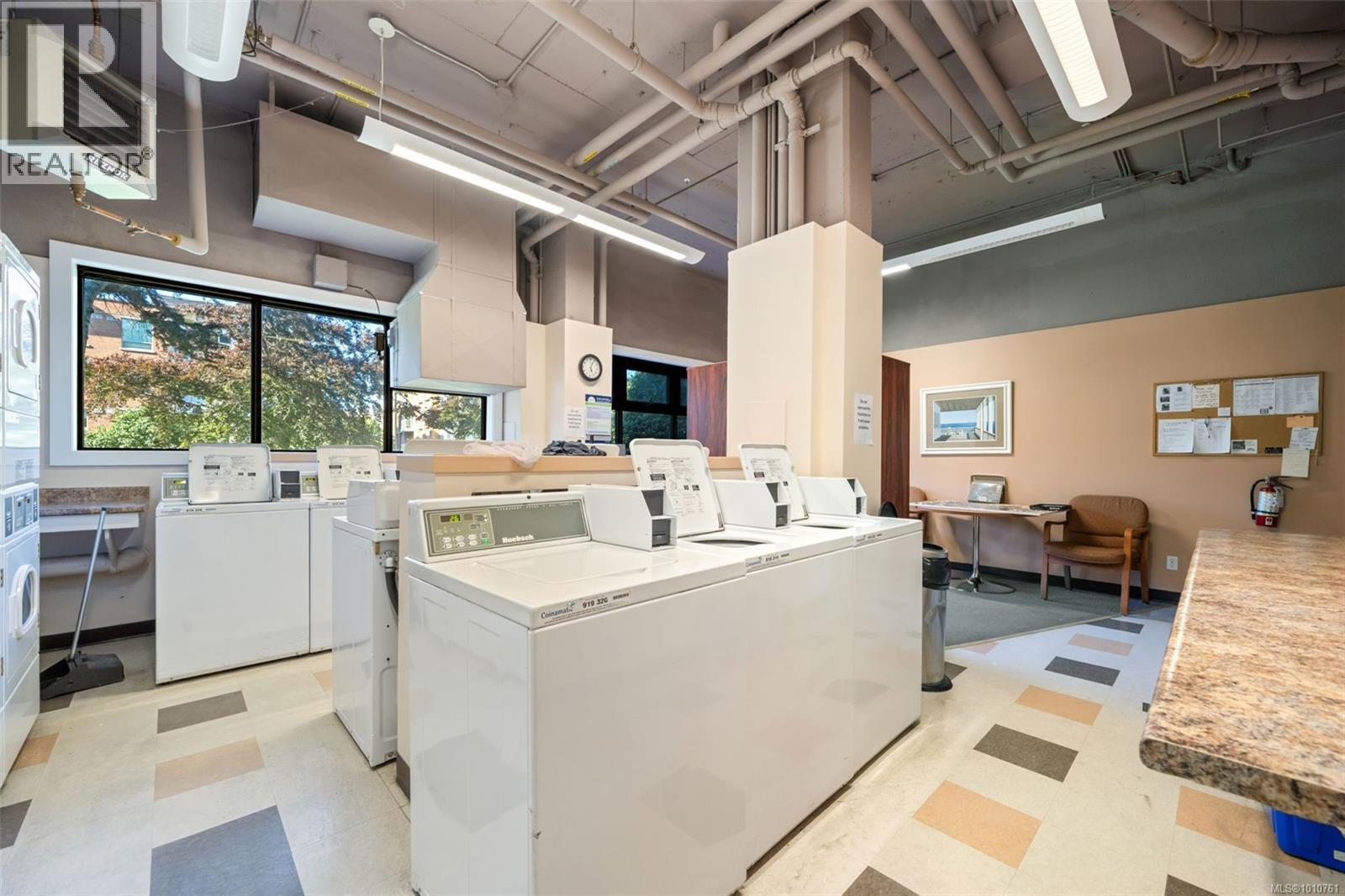 904 647 Michigan St, Victoria