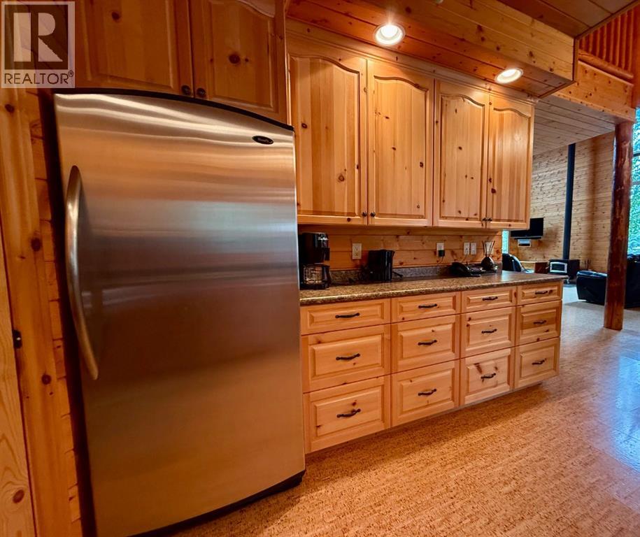 Photo 6 of 115 Deerland Road, Lac Des Iles SK