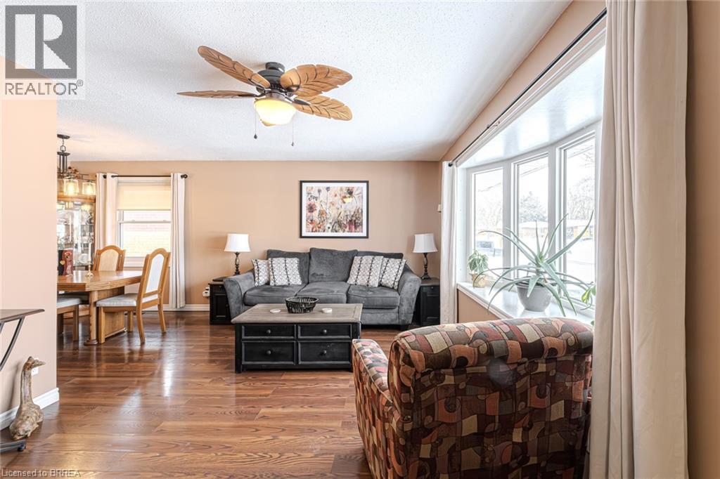 Photo 20 of 9 Blueridge Crescent, Brantford ON