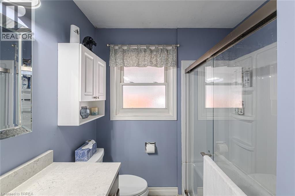Photo 1 of 9 Blueridge Crescent, Brantford ON