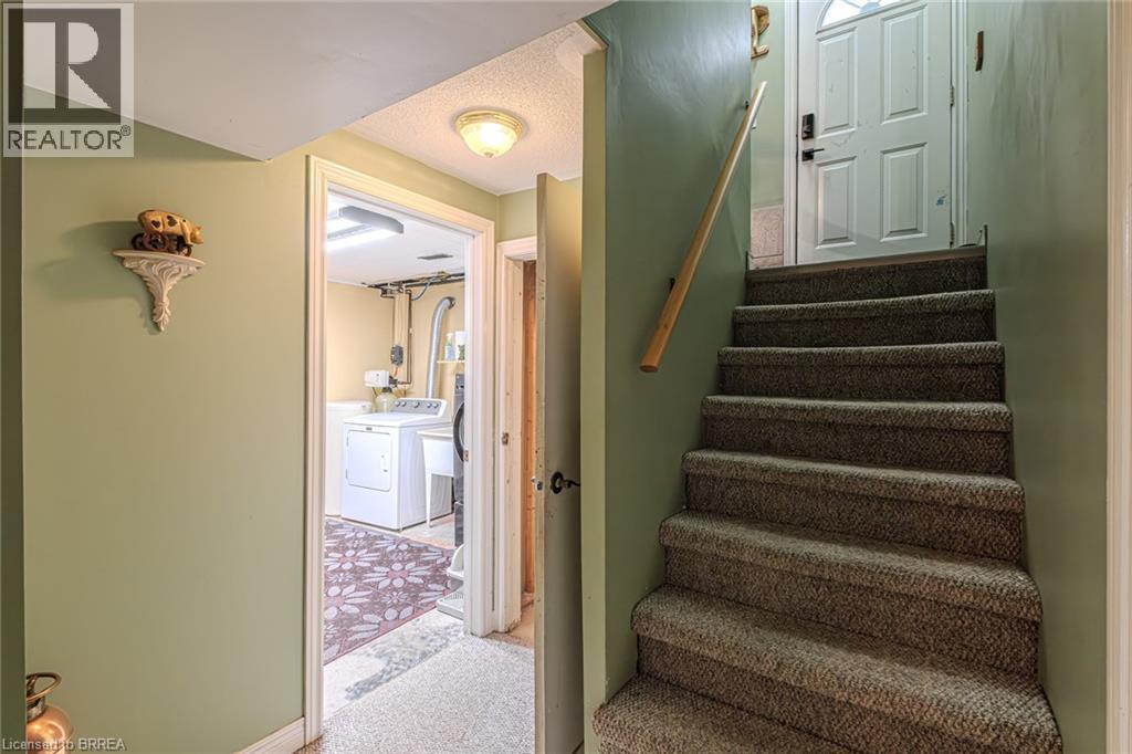 Photo 25 of 9 Blueridge Crescent, Brantford ON