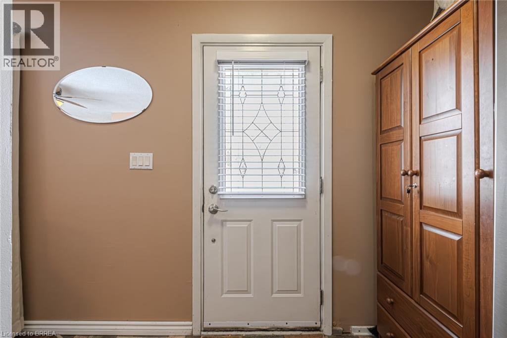Photo 9 of 9 Blueridge Crescent, Brantford ON