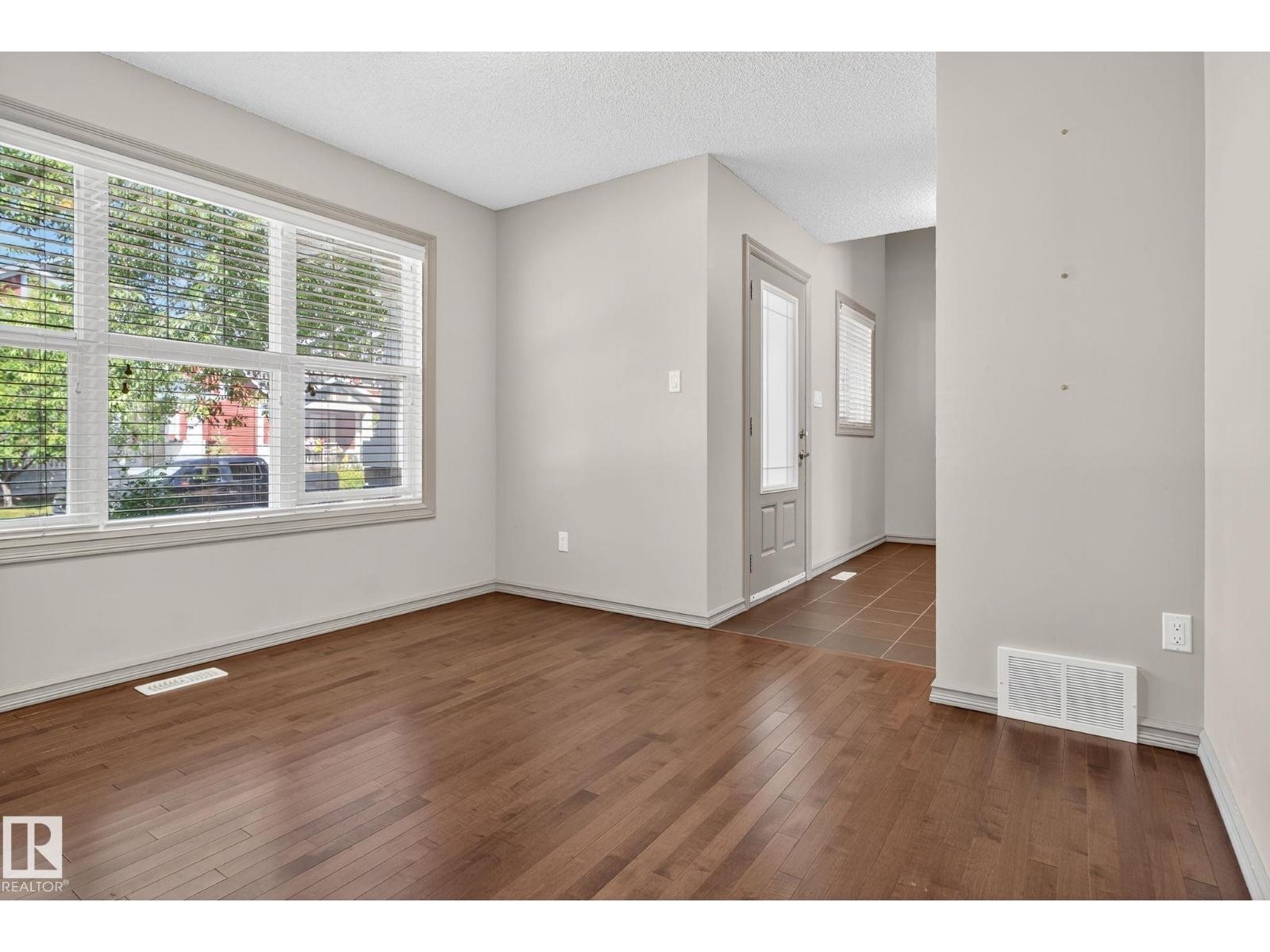 Photo 39 of 955 Valour Wy Nw, Edmonton AB